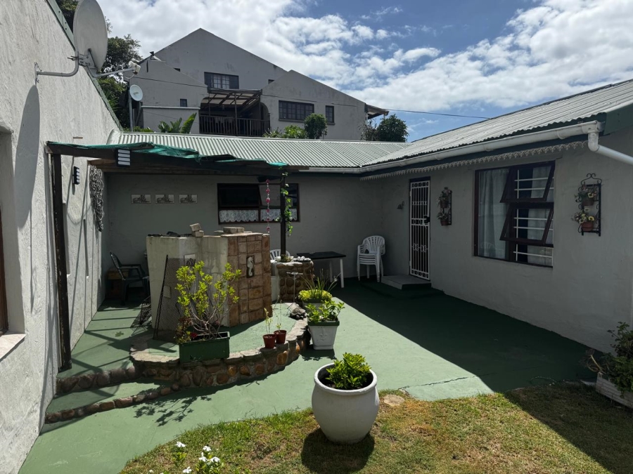 4 Bedroom Property for Sale in Aston Bay Eastern Cape